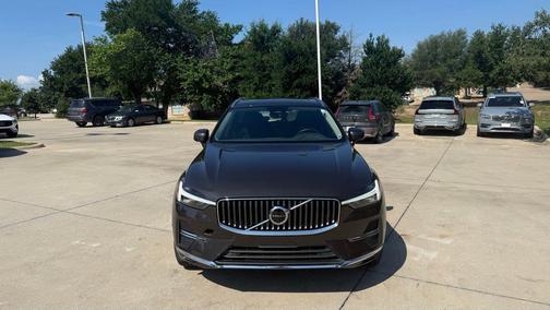 Platinum Gray Metallic 2023 Volvo XC60 B5 Plus Bright Theme