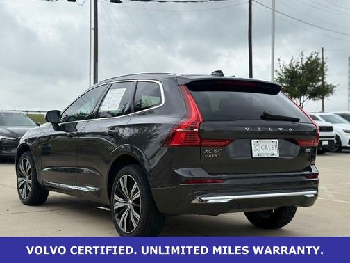 Platinum Gray Metallic 2023 Volvo XC60 B5 Plus Bright Theme