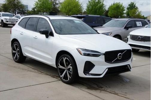 2025 Volvo XC60 B5 Ultra