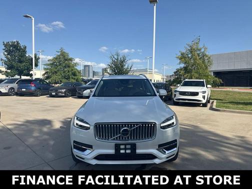 Crystal White Metallic 2025 Volvo XC90 Plug-In Hybrid T8 Plus