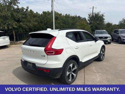 White 2025 Volvo XC40 B5 Plus Dark Theme