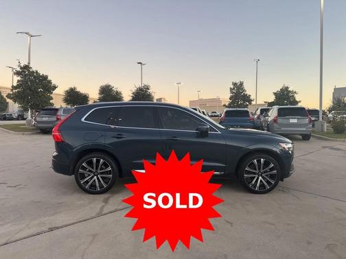 2023 Volvo XC60 B5 Ultimate Bright Theme