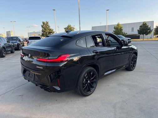 2024 BMW X4 M40i
