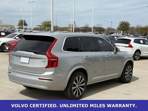 2024 Volvo XC90 B6 Plus Bright Theme