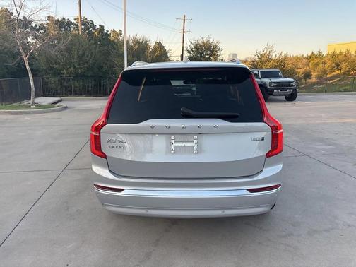 2024 Volvo XC90 B6 Plus Bright Theme