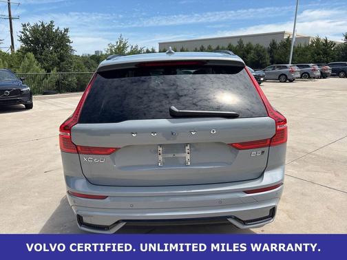 Vapour Gray Metallic 2025 Volvo XC60 B5 AWD