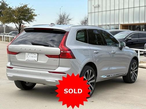 2023 Volvo XC60 B5 Ultimate Bright Theme