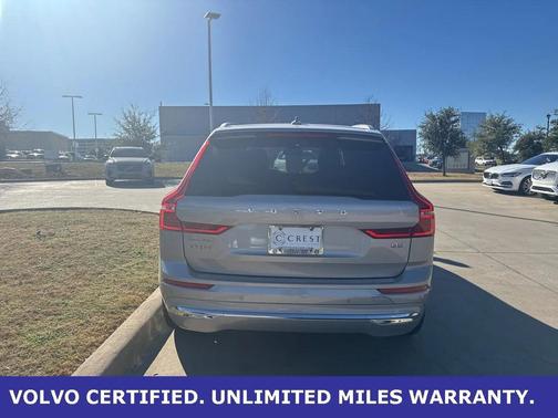 2023 Volvo XC60 B5 Ultimate Bright Theme