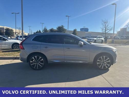 2023 Volvo XC60 B5 Ultimate Bright Theme