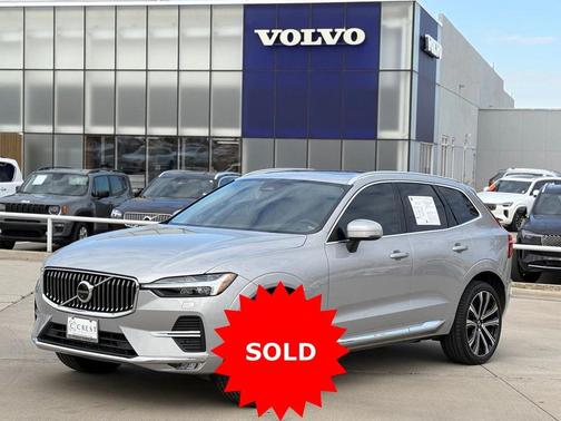 2023 Volvo XC60 B5 Ultimate Bright Theme