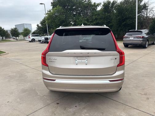 Bright Dusk Metallic 2024 Volvo XC90 B6 Plus Bright Theme
