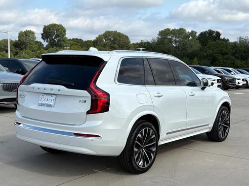 2026 Volvo XC90 B5 Core