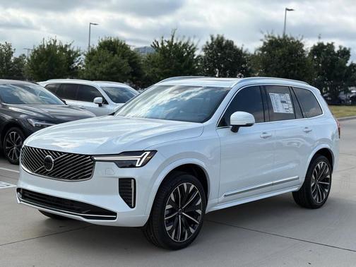 2026 Volvo XC90 B5 Core