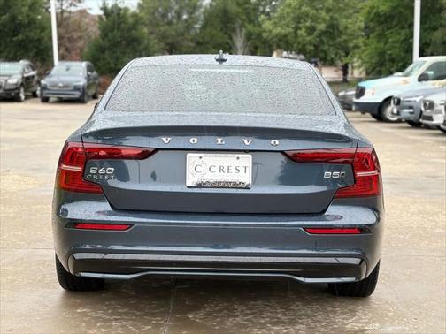 2024 Volvo S60 B5 Plus Dark Theme