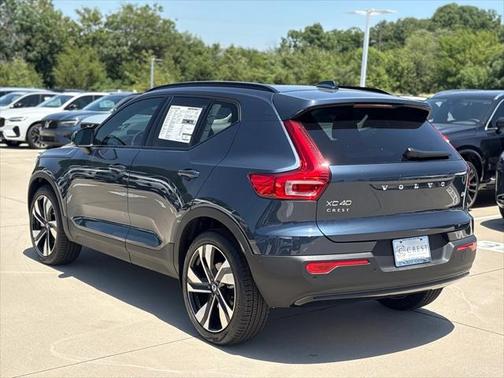 2026 Volvo XC40 B4 Plus