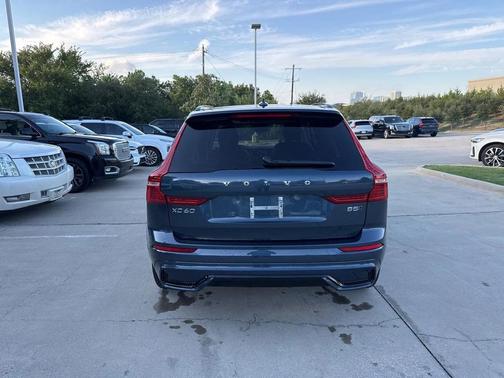 2025 Volvo XC60 B5 Plus