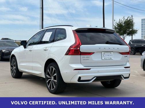 Crystal White Metallic 2024 Volvo XC60 B5 Plus Dark Theme