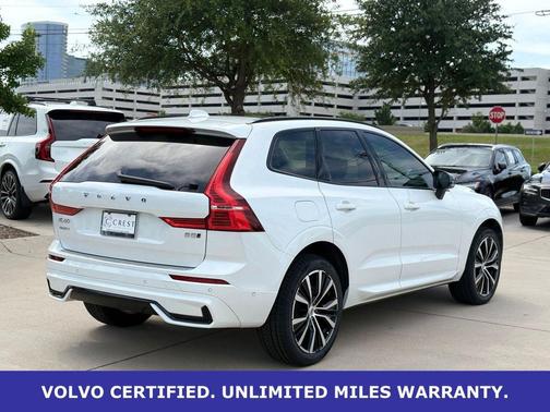 Crystal White Metallic 2024 Volvo XC60 B5 Plus Dark Theme