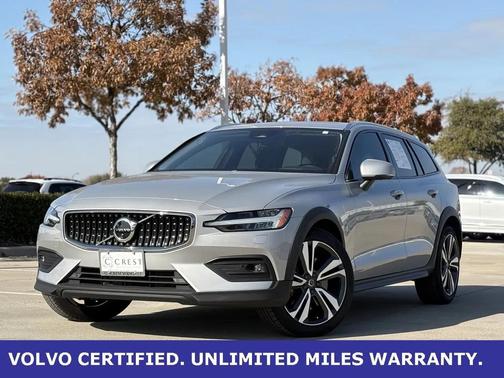 2025 Volvo V60 Cross Country B5 Plus