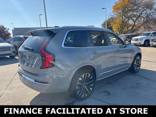 2025 Volvo XC90 B6 Plus 7-Seater