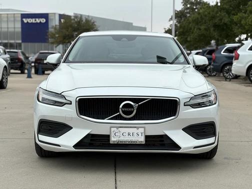 2020 Volvo S60 T5 Momentum