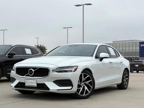 2020 Volvo S60 T5 Momentum