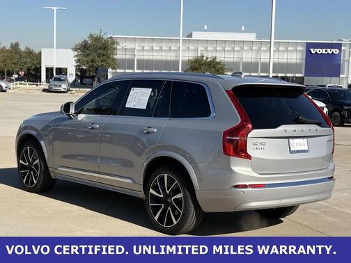 2023 Volvo XC90 B5 Plus