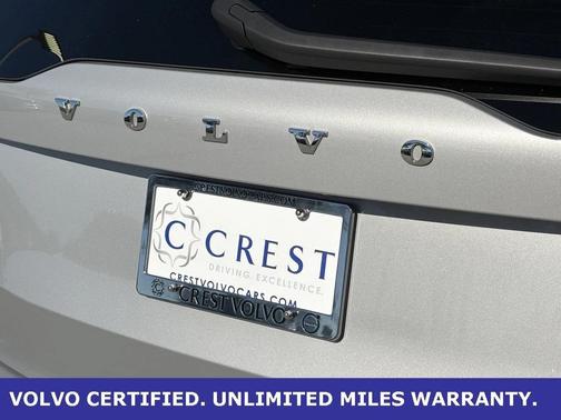 2023 Volvo XC90 B5 Plus