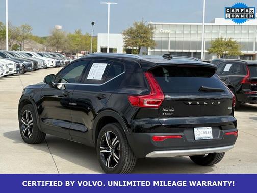 Onyx Black Metallic 2025 Volvo XC40 B5 AWD