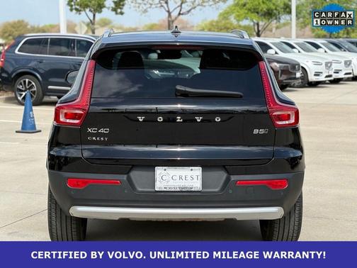 Onyx Black Metallic 2025 Volvo XC40 B5 AWD