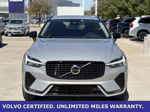 2023 Volvo XC60 B5 Plus Dark Theme