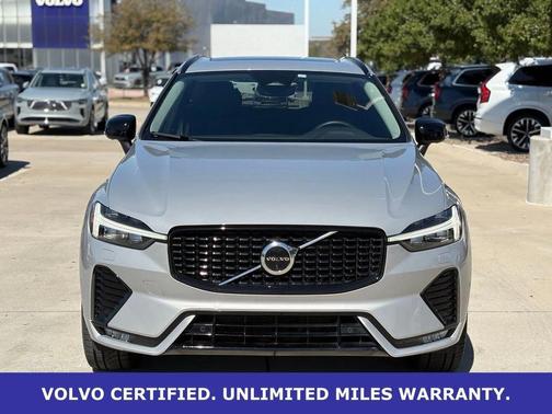 2023 Volvo XC60 B5 Plus Dark Theme