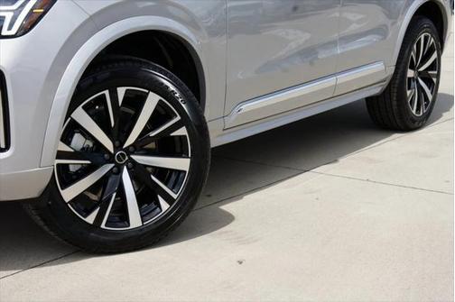 2025 Volvo XC90 B5 (2025.5) Core