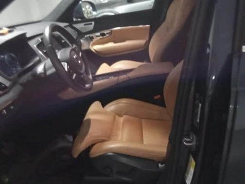 2022 Volvo XC90 T6 Inscription