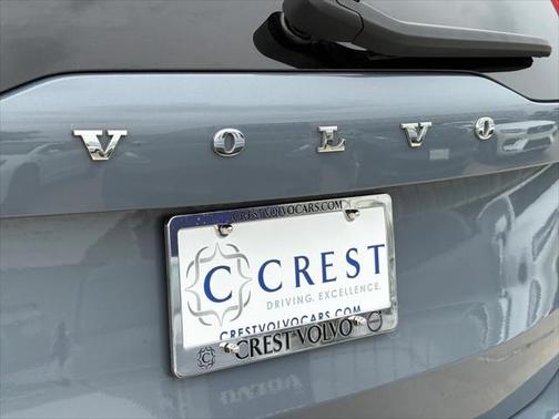 2022 Volvo XC90 T6 Momentum