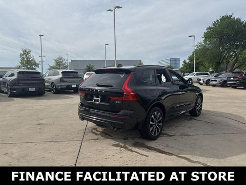 2025 Volvo XC60 B5 Plus