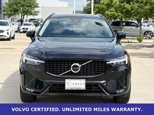 Onyx Black Metallic 2025 Volvo XC60 B5 Plus