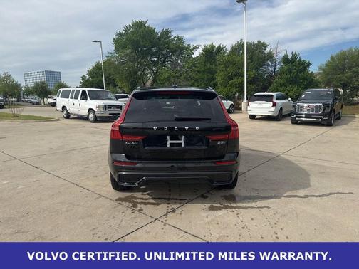 2025 Volvo XC60 B5 Plus