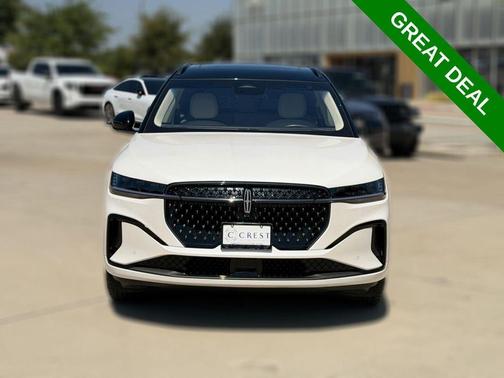 White Platinum Metallic Tri-Coat 2024 Lincoln Nautilus Black Label