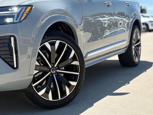 Vapour Grey 2026 Volvo XC90 B6 Plus 7-Seater