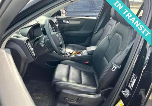 2023 Volvo XC40 B5 Plus Bright Theme