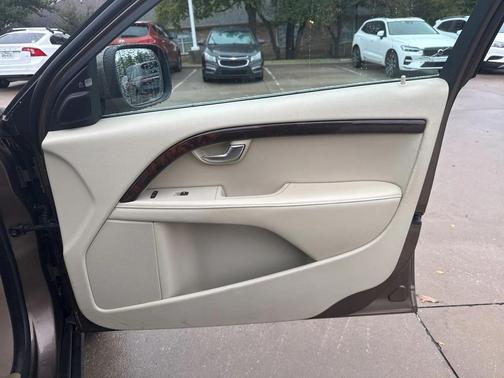 2012 Volvo XC70 3.2 Platinum