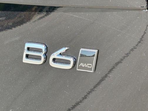 2026 Volvo XC90 B6 Ultra Dark Theme 7-Seater