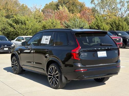 2026 Volvo XC90 B6 Ultra Dark Theme 7-Seater
