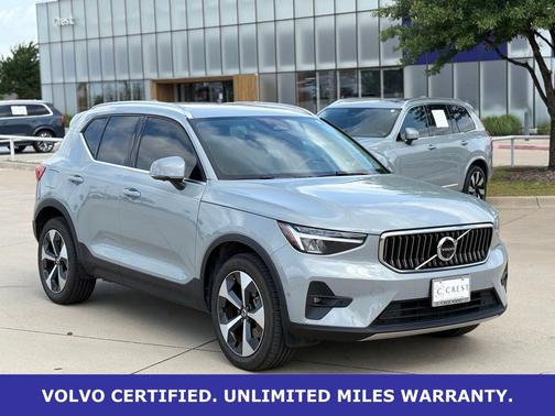 Vapour Gray Metallic 2025 Volvo XC40 B5 Plus Bright Theme