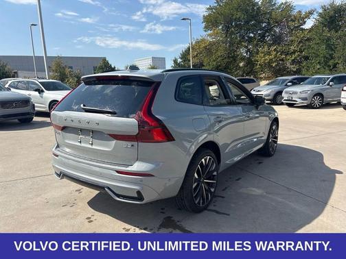 Vapour Grey Metallic 2026 Volvo XC60 B5 Ultra