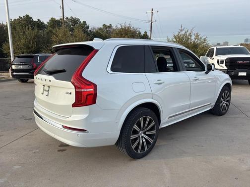 2023 Volvo XC90 B6 Plus 7-Seater