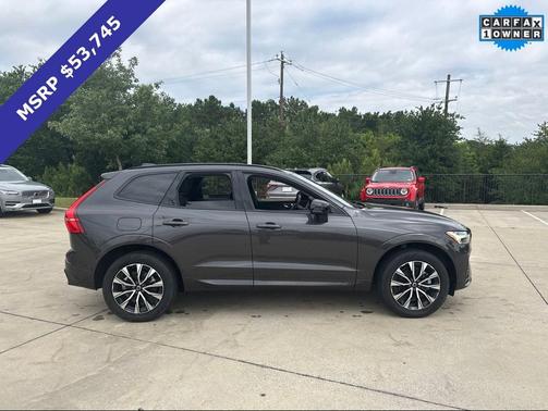 Platinum Grey Metallic 2025 Volvo XC60 B5 Plus