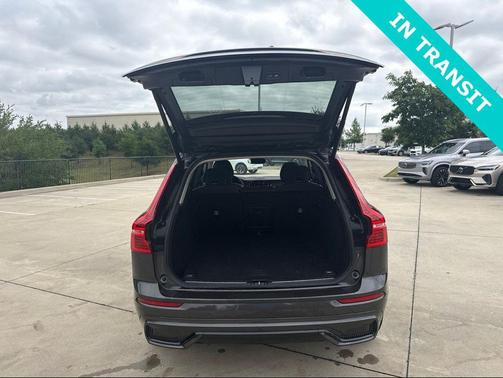 Platinum 2025 Volvo XC60 B5 Plus