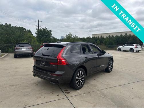 Platinum 2025 Volvo XC60 B5 Plus